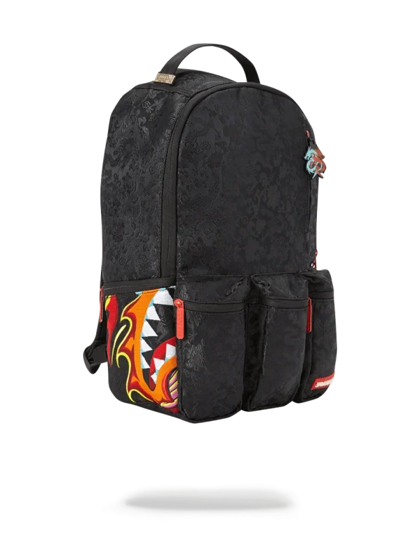 DRAGON SIDE SHARK CARGO