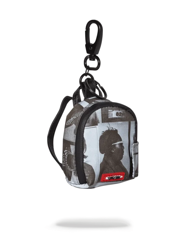 LAQUAN SMITH SCAMMER 3M KEYCHAIN (SMELL PROOF)