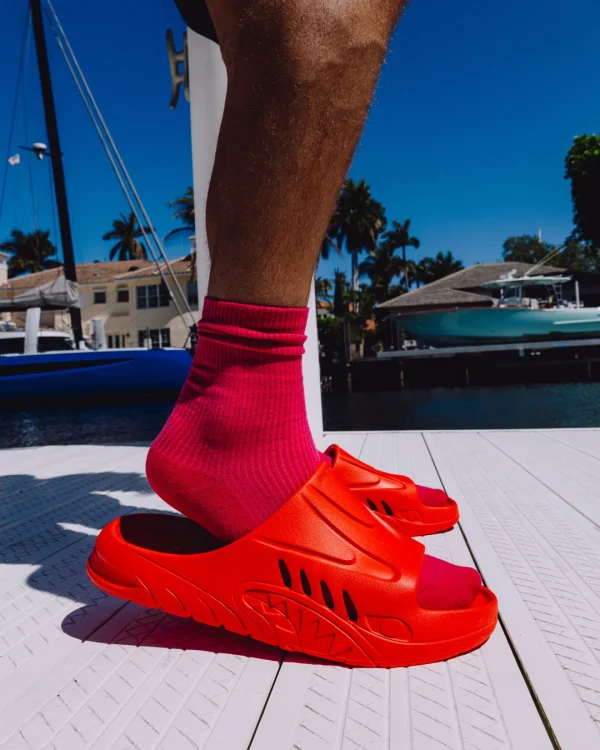 SHARK SLIDE (RED)