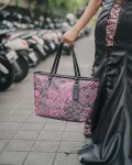 HOT PURSUIT TOTE