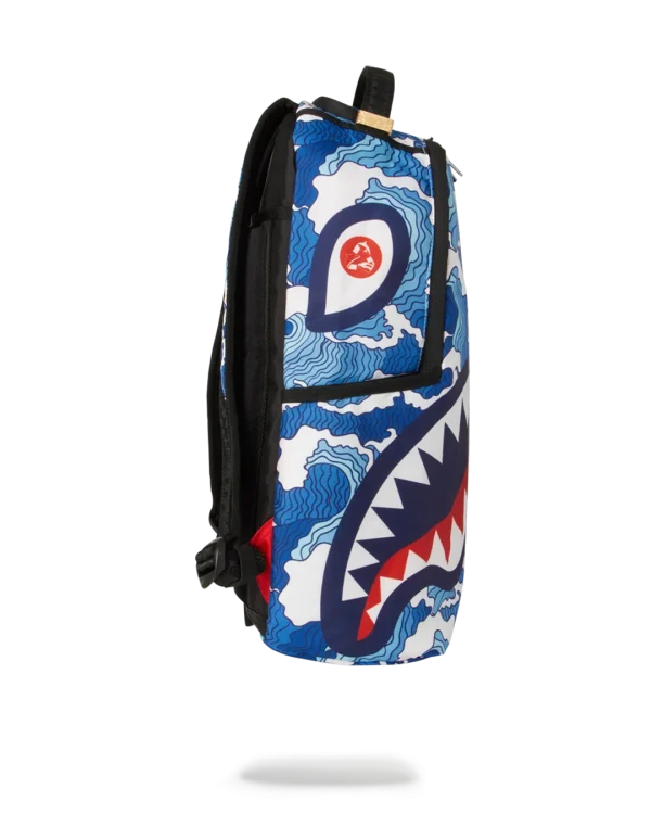 THE SHARK WAVE (made from 100% recycled plastic bottles from the ocean)
