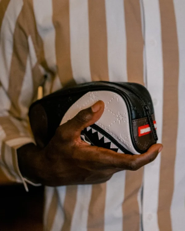 V.V.I.P. POUCH