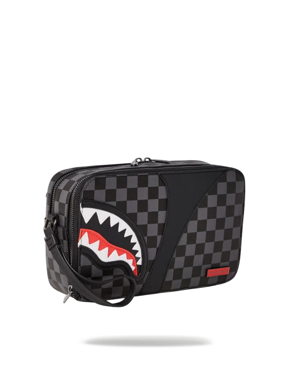 HENNY AIIR TO THE THRONE TOILETRY BAG
