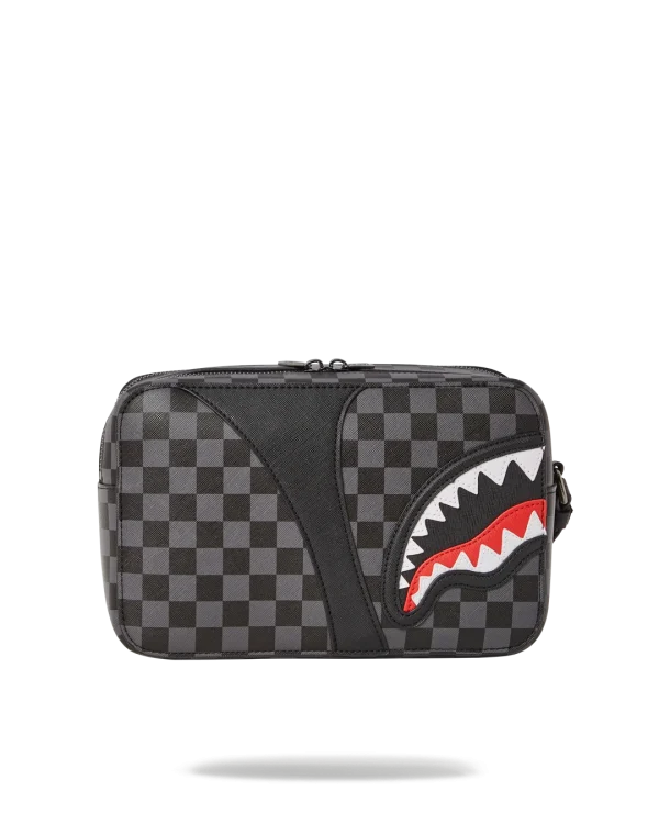 HENNY AIIR TO THE THRONE TOILETRY BAG