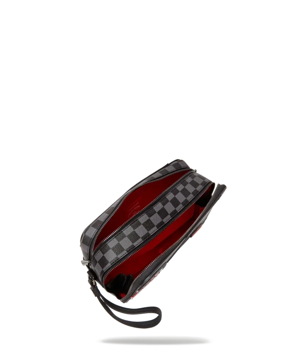HENNY AIIR TO THE THRONE TOILETRY BAG