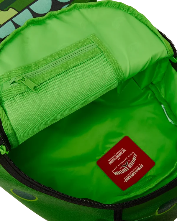 RICK & MORTY PICKLE SHARKBITE BACKPACK (DLXV)