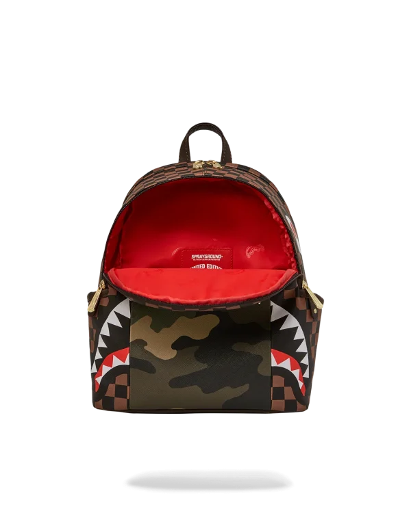 EXTERIOR GOLD ZIP POCKET SHARKS IN PARIS SAVAGE BACKPACK