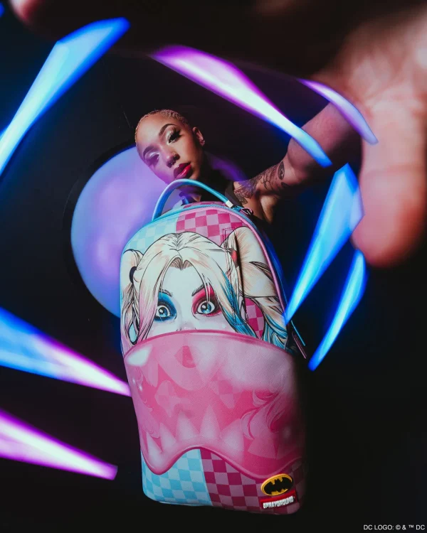HARLEY QUINN BUBBLE GUM SHARK