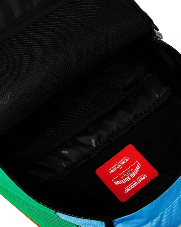 SMURFS MUSHROOM VILLAGE BACKPACK