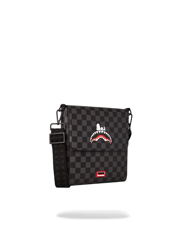 SNOOPY DAY OFF MESSENGER SLING BAG