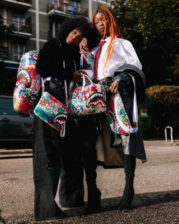 LE MONDE DES GRAFFITIS BACKPACK