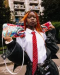 LE MONDE DES GRAFFITIS CROSSOVER CLUTCH