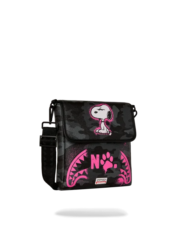 SNOOPY THAT'S A NO NO MESSENGER SLING