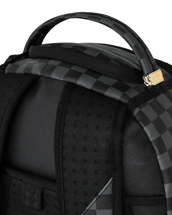 LOONEY TUNES OFFICIAL COLLAB - RUMBLE IN THE SHARK BACKPACK