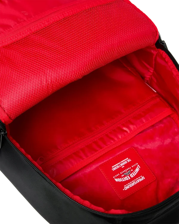 SHARK CENTRAL 2 DARK MODE BACKPACK