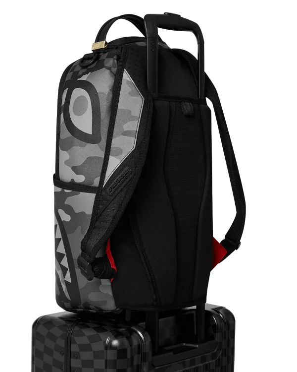 3AM RIPTIDE SHARKNAUTICS HARDSHELL CARRY-ON LUGGAGE