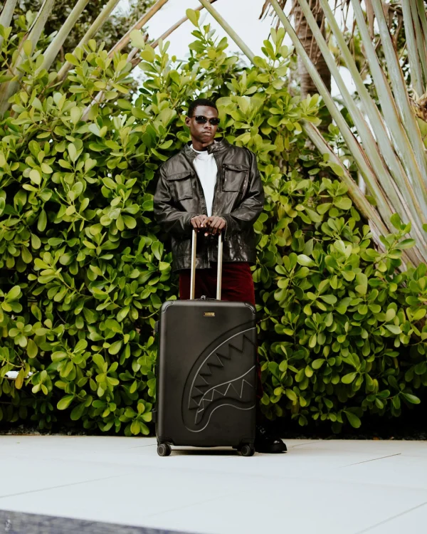 REALITY CHECK SHARKITECTURE FULL-SIZE JETBLACK LUGGAGE (GOLD HARDWARE)