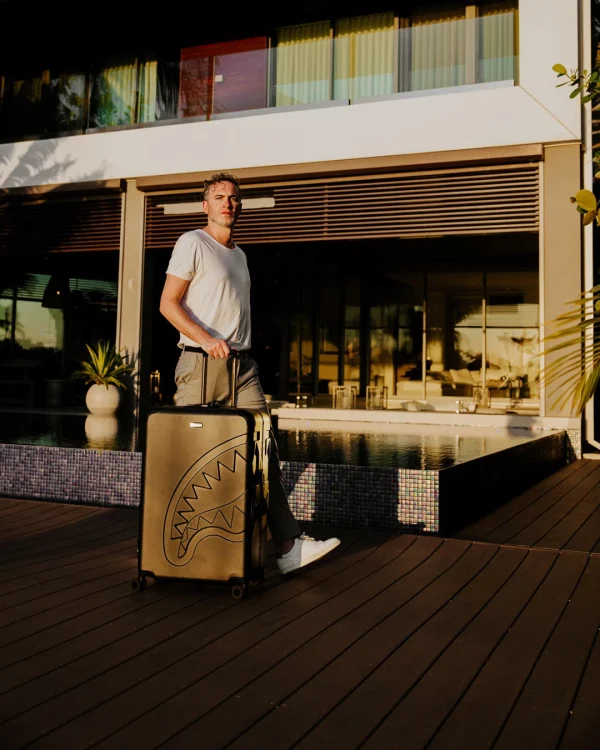 REALITY CHECK SHARKITECTURE FULL-SIZE JETBLACK LUGGAGE (GOLD HARDWARE)