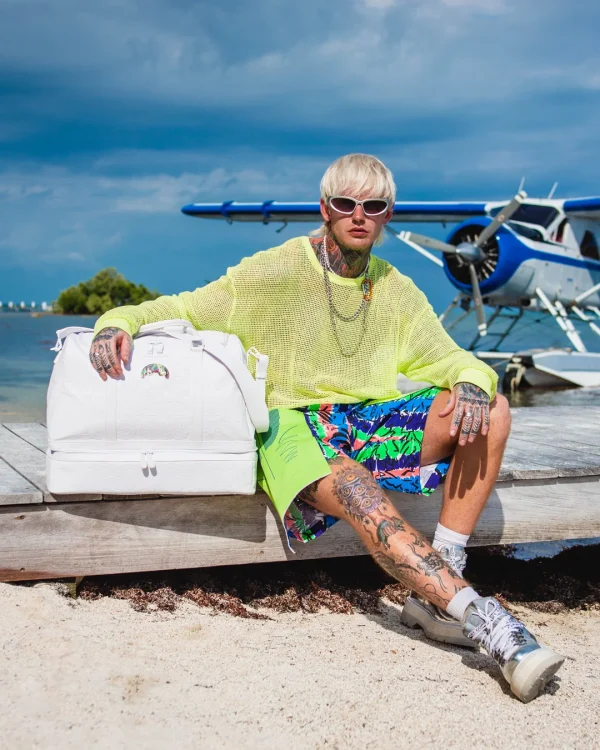 SHOW UP SHOW OUT STILETTO DUFFLE