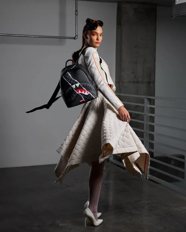 SHARK SLASH SAVAGE BACKPACK