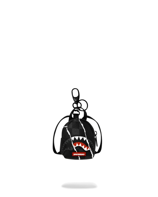 SHARK SLASH BACKPACK KEYCHAIN