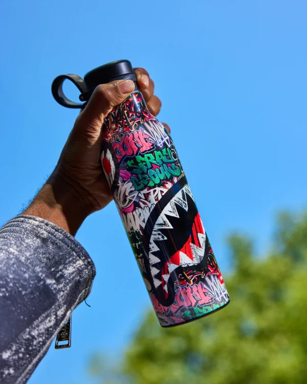 GRAFFITI REVEAL WATER BOTTLE