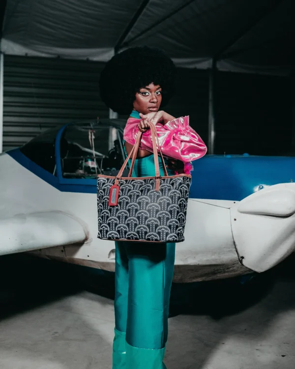 ILLUCHAINS TOTE