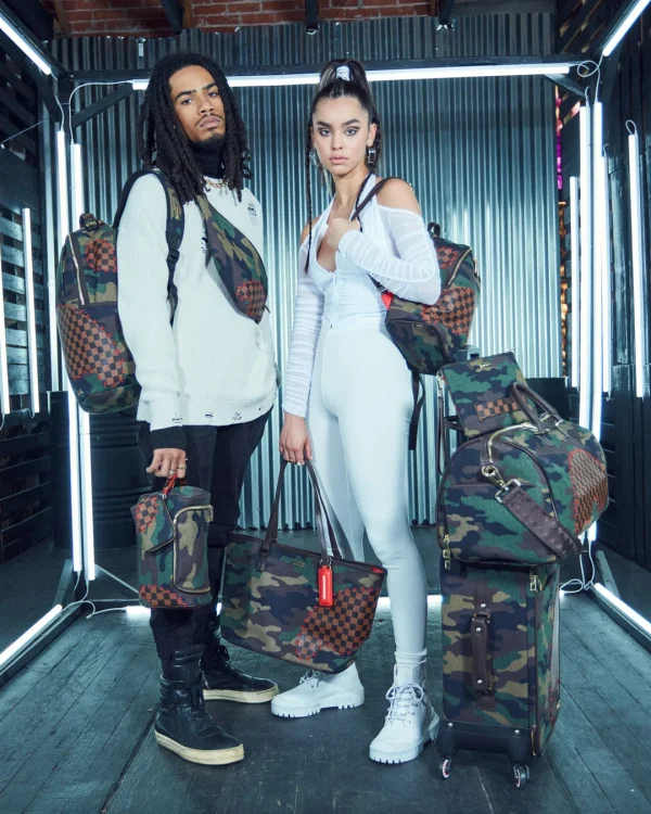 THE PARADOXX SHARK TOTE