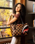 SHARKS IN PARIS VANQUISH TOTE