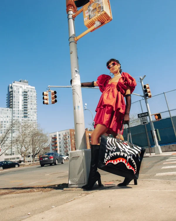 ZE SHARK PREDATOR TOTE