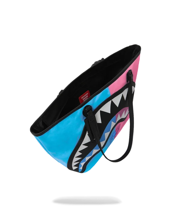 CANDY CLASH SHARK CENTRAL TOTE