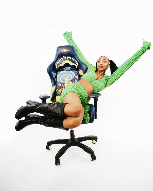 SPACE WARPED GAMING CHAIR