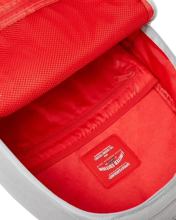 SHARK CENTRAL ICE MESH BACKPACK
